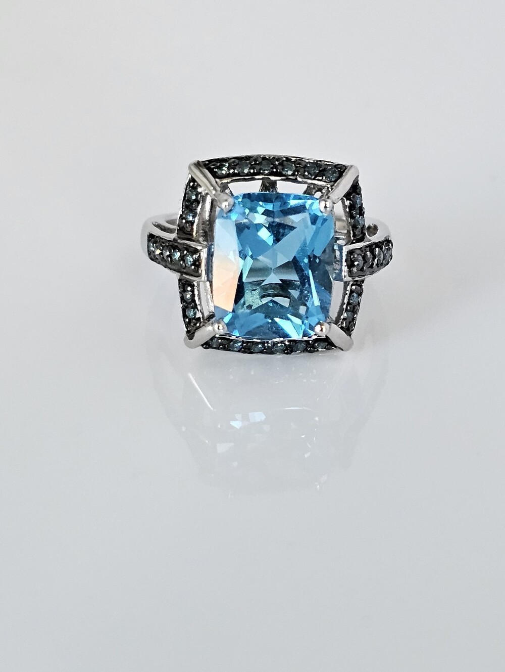 Genuine Swiss Blue Topaz & Diamond Ring Sterling Silver Size 5!